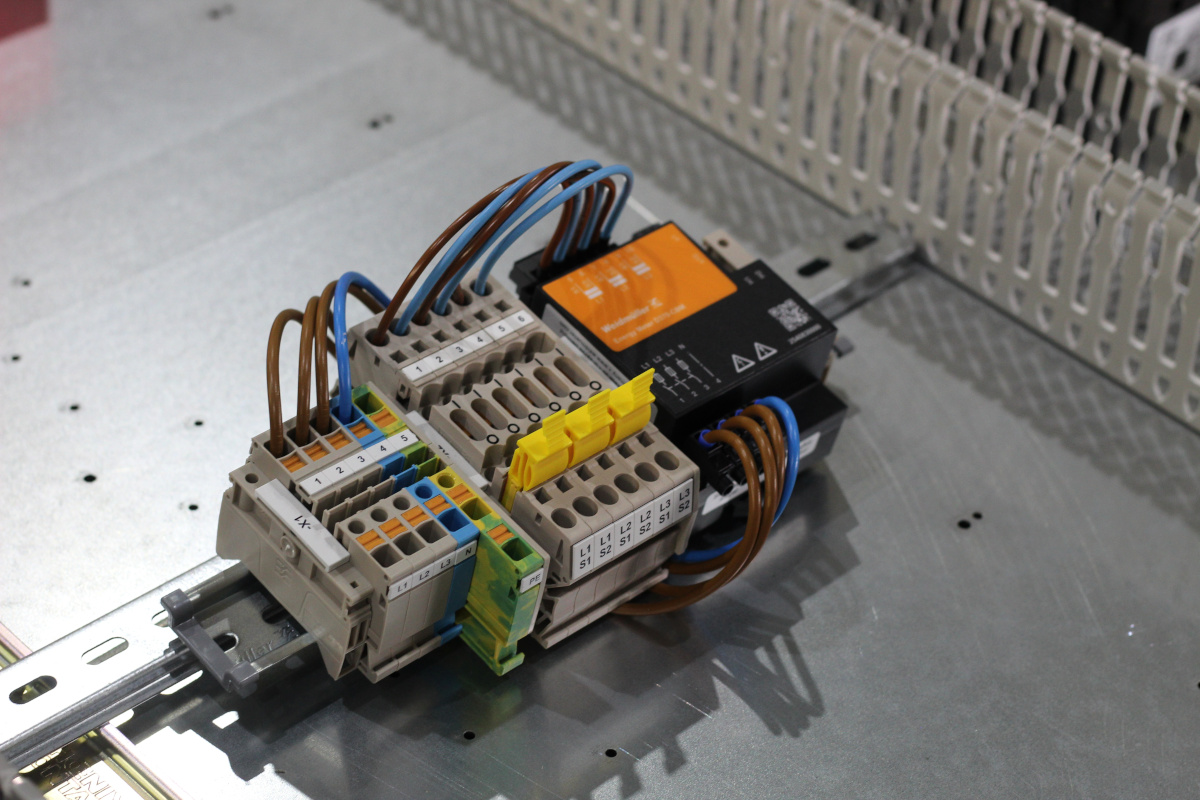 vermogensbegrenzer op din-rail